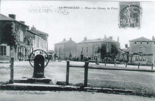 Place de la ferriere en parthenay